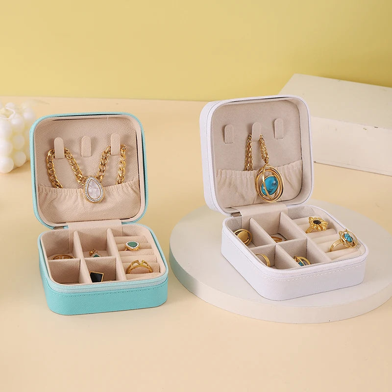 Portable Jewelry Case – Compact Zippered Organizer for Rings, Earrings & Necklaces