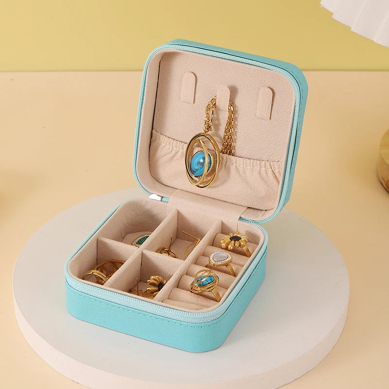 Portable Jewelry Case – Compact Zippered Organizer for Rings, Earrings & Necklaces