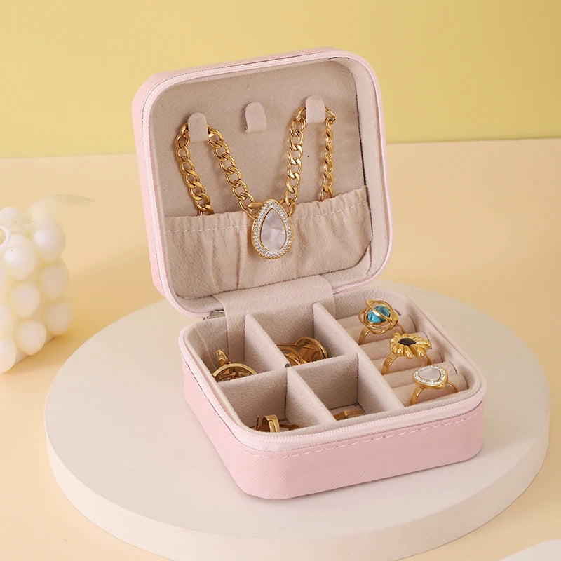 Portable Jewelry Case – Compact Zippered Organizer for Rings, Earrings & Necklaces