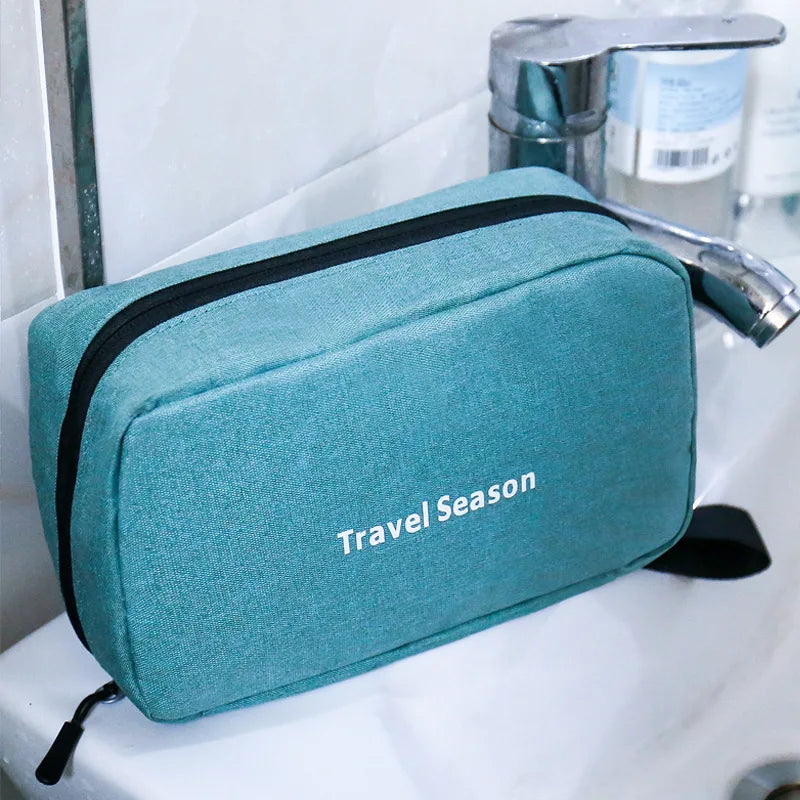 The Getaway Hanging Toiletry Bag